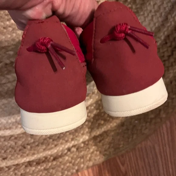 Sperry Women's Red Casual Shoes - Picture 2 of 4